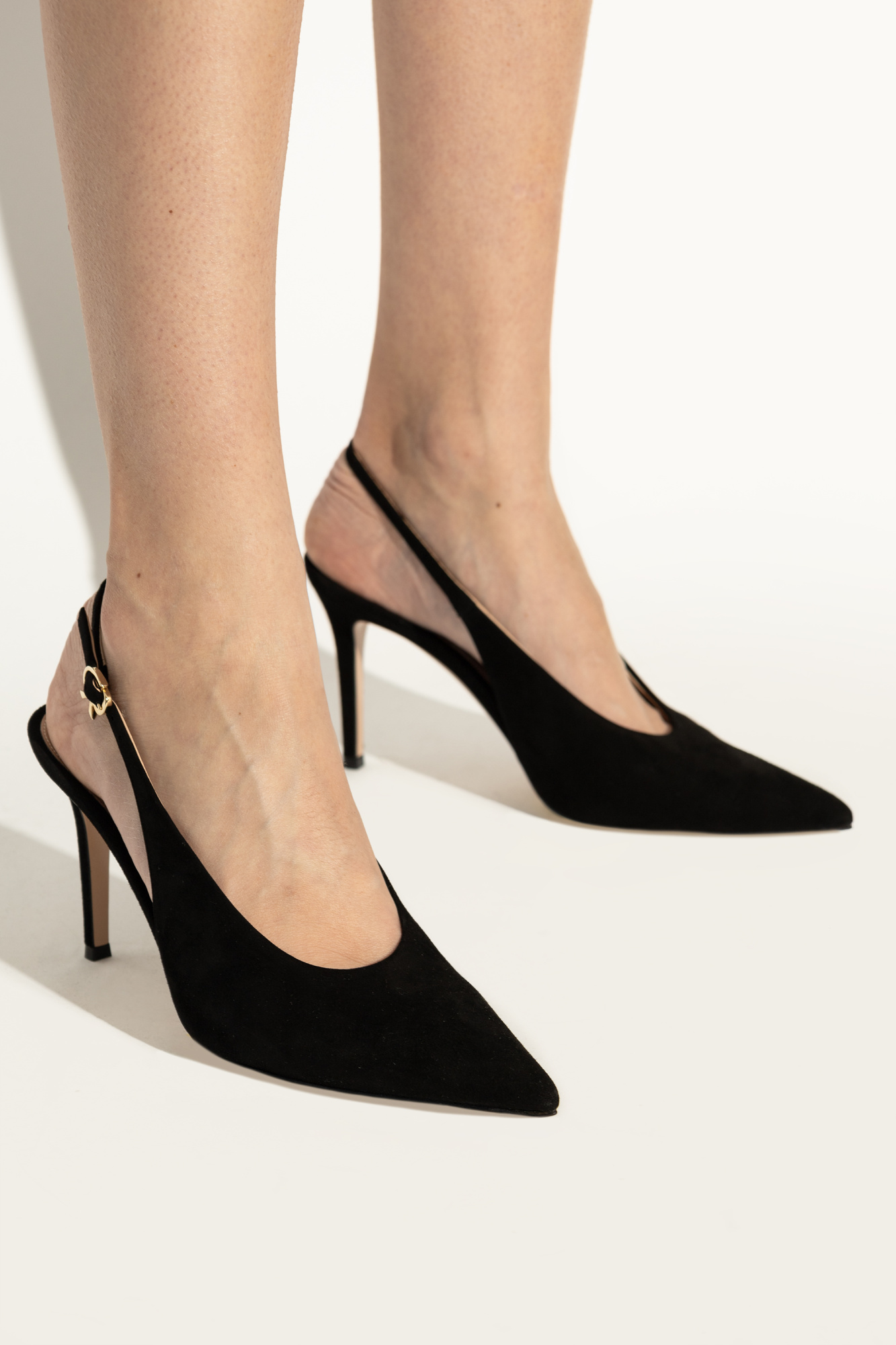 サンダル・ミュール Gianvito Rossi Black Suede High Slingback Robbie Gianvito Rossi Black Suede High Slingback Robbie Shoe – LOZURI®